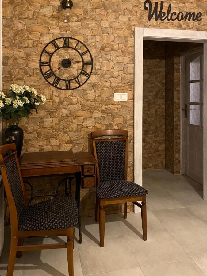 Penzion Vila Petra Bed&Breakfast Veľký Slavkov Exterior foto