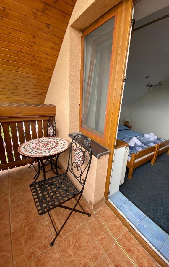 Penzion Vila Petra Bed&Breakfast Veľký Slavkov Exterior foto