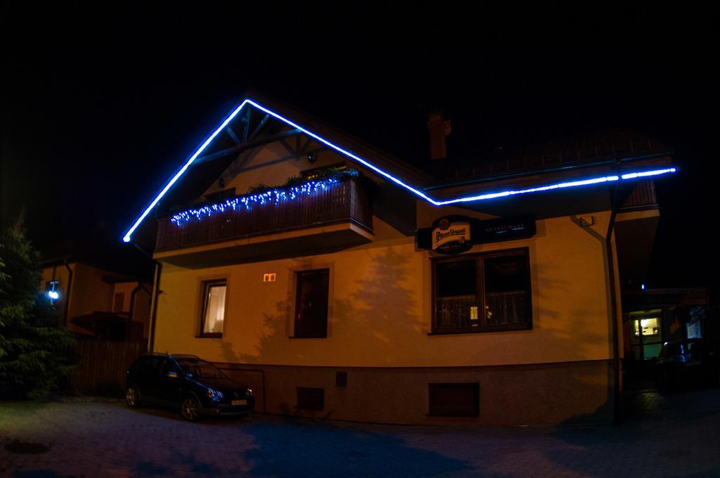 Penzion Vila Petra Bed&Breakfast Veľký Slavkov Exterior foto